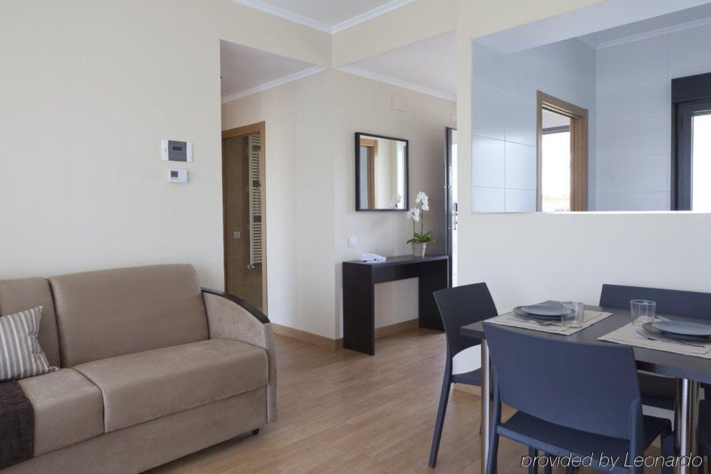Aparthotel Jardines De Aristi Vitoria-Gasteiz Cameră foto